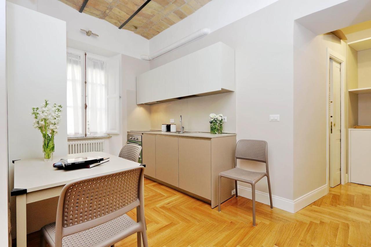 רומא Bellezza Al Colosseo - B&B & Apts מראה חיצוני תמונה