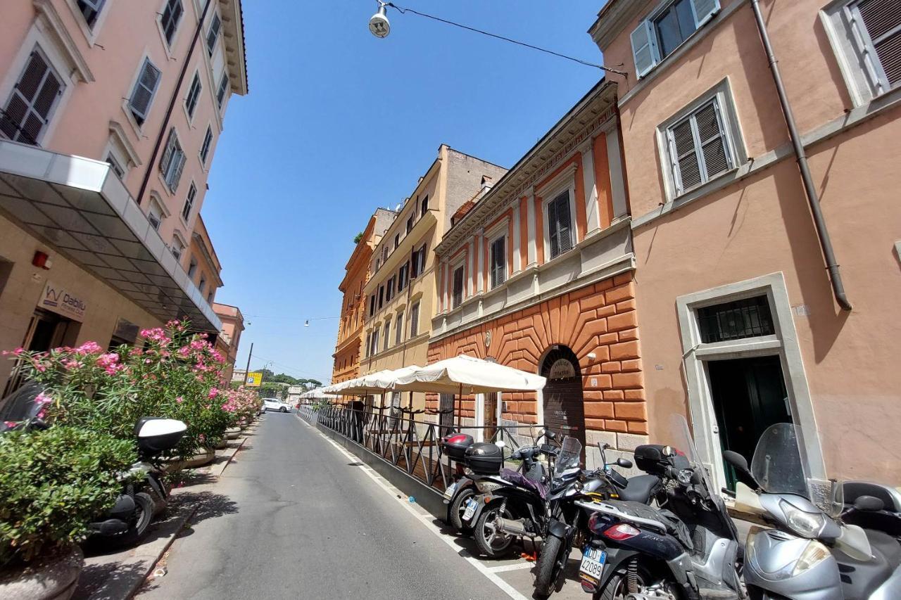 רומא Bellezza Al Colosseo - B&B & Apts מראה חיצוני תמונה