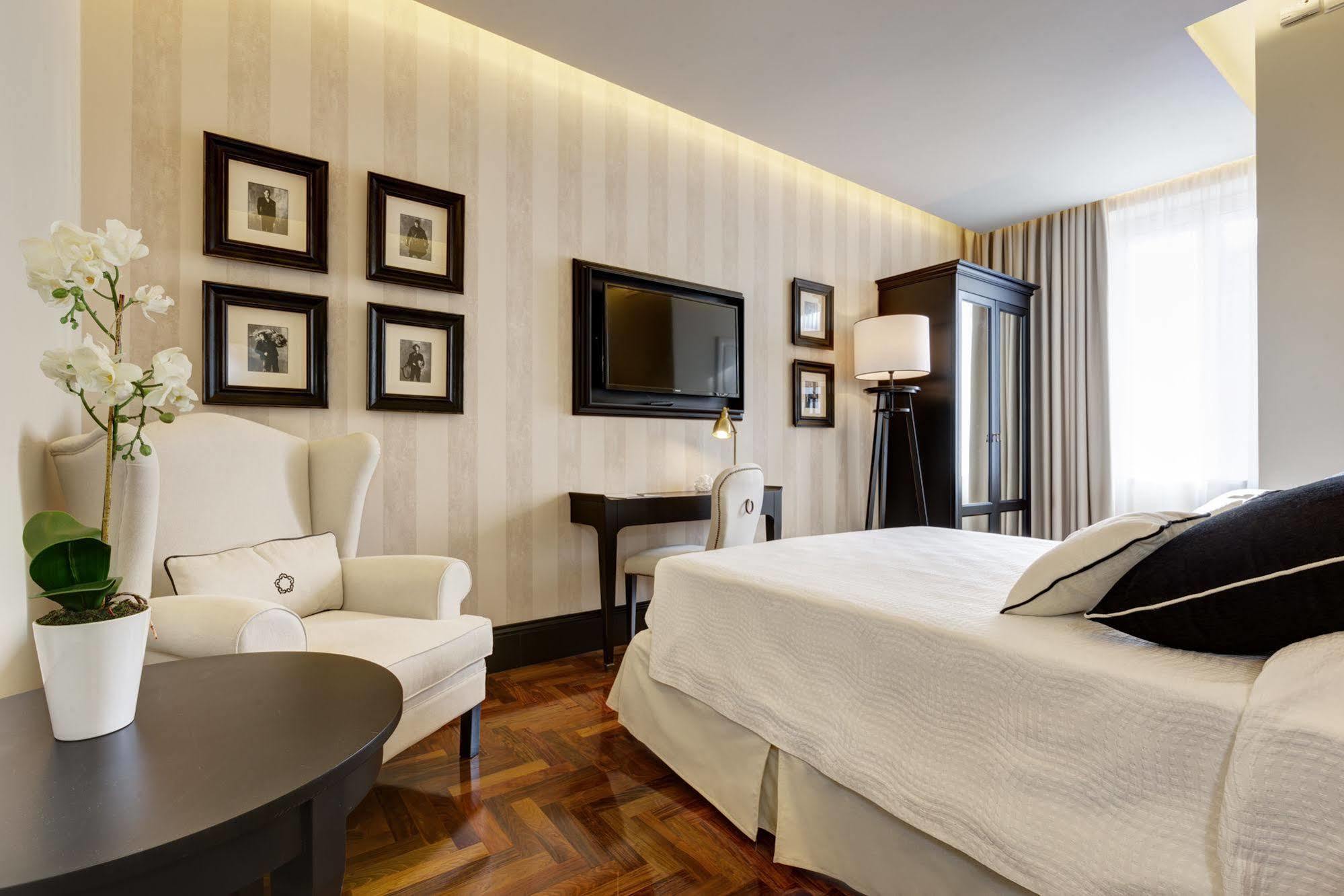 רומא Bellezza Al Colosseo - B&B & Apts מראה חיצוני תמונה